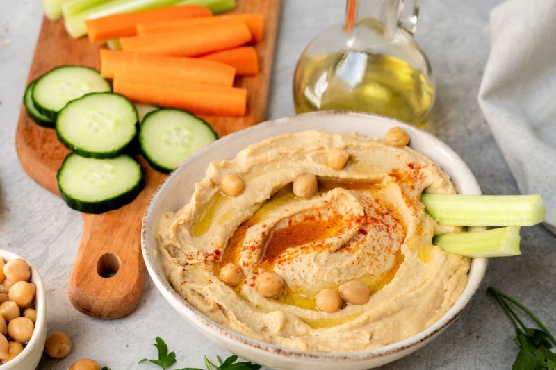 Hummus And Vegetable Sticks
