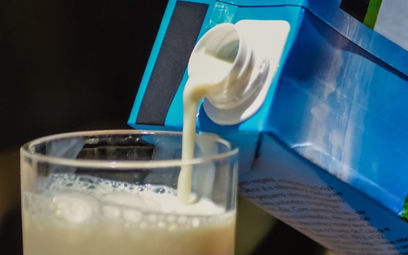 Long-Life Milk Or Plant Drinks