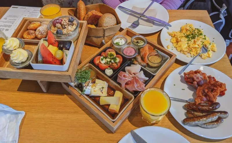 Serving Breakfast As A Larger Weekend Family Meal