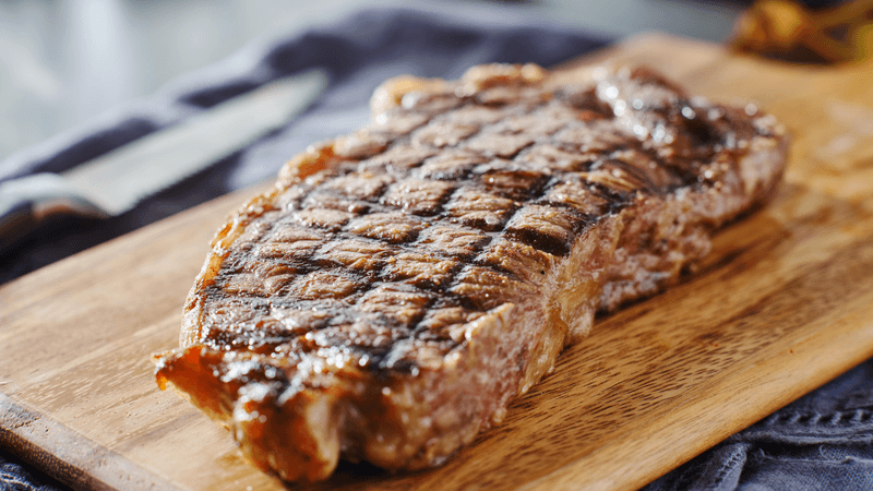 You Should Let Steak Rest Before Cutting It