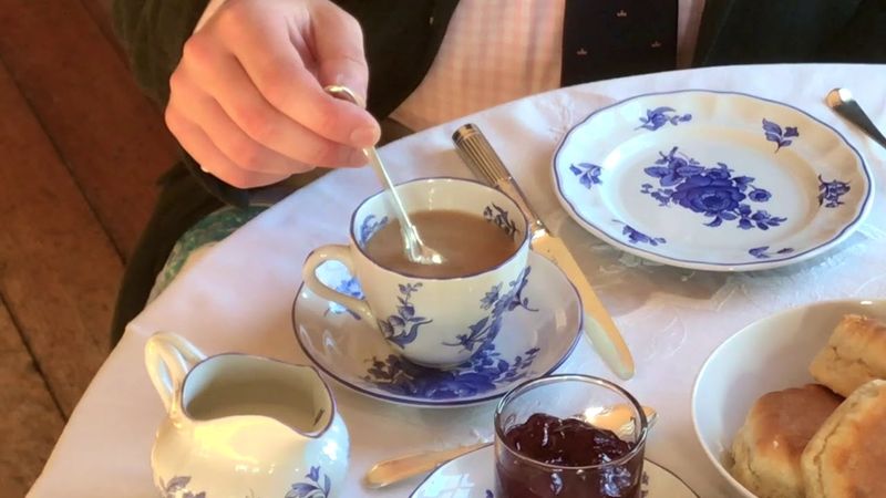 Stirring Tea Quietly Without Clinking The Spoon
