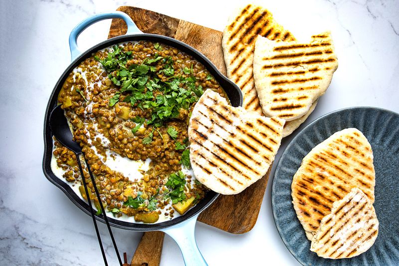 Lentil Dahl With Flatbread