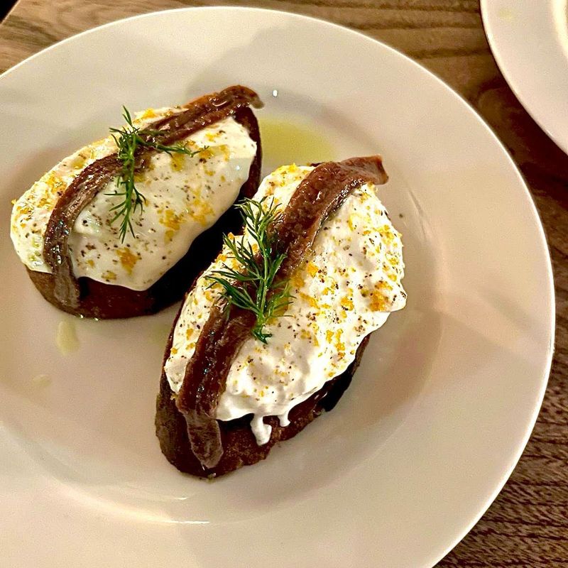 A Focus On Seasonal And Locally Sourced Ingredients