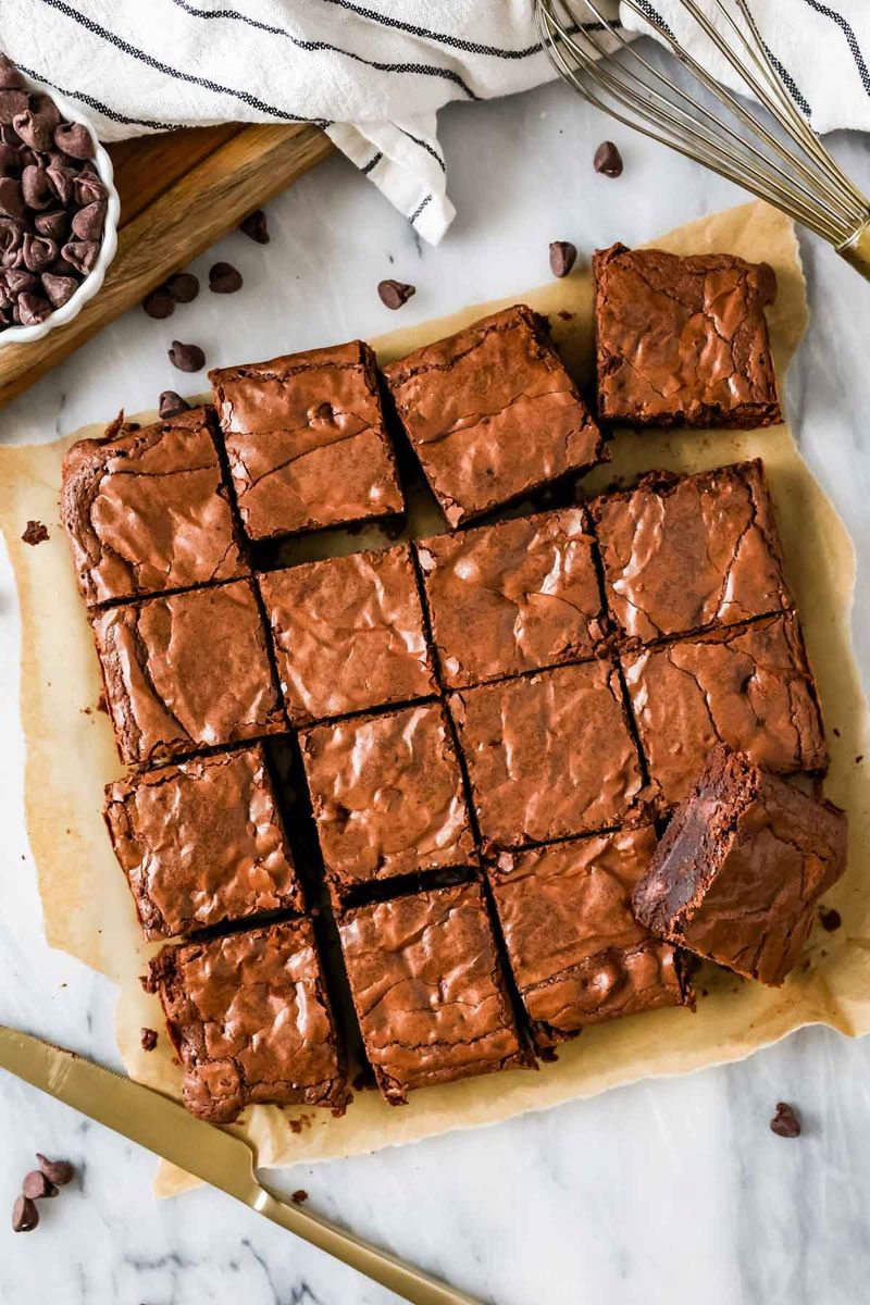 Classic Fudgy Chocolate Brownies