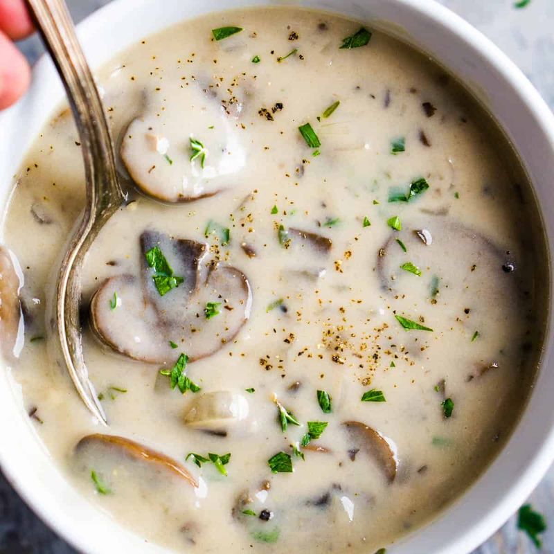 4 Ingredient Cream of Mushroom Soup