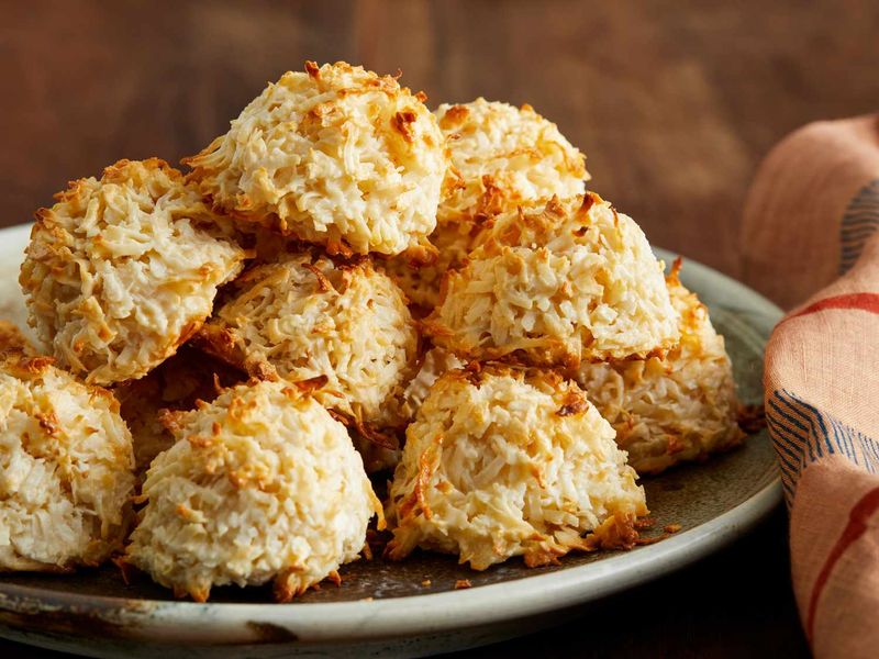 4 Ingredient Coconut Macaroons