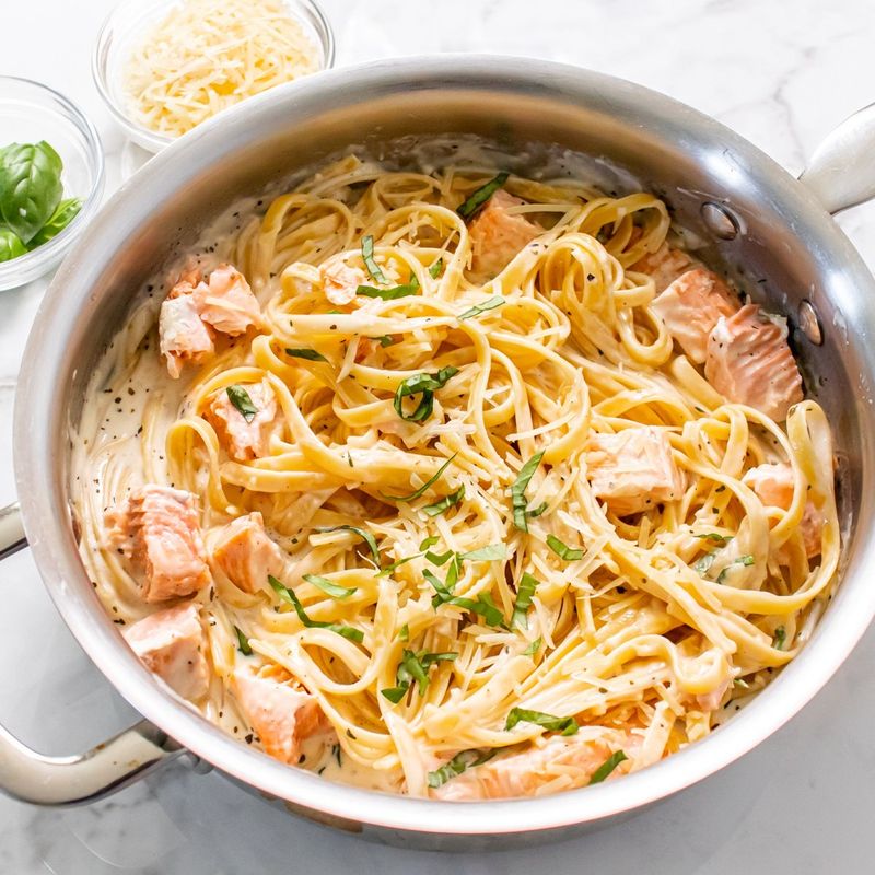 Alfredo Salmon Pasta