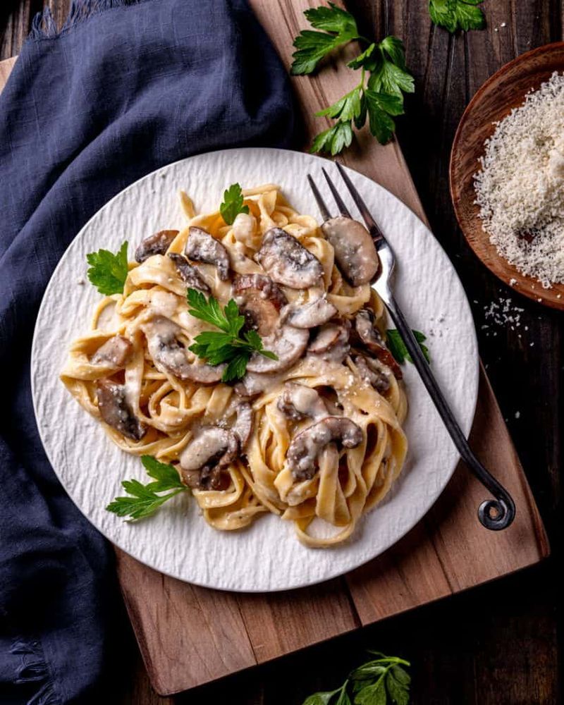 Alfredo Mushroom Pasta