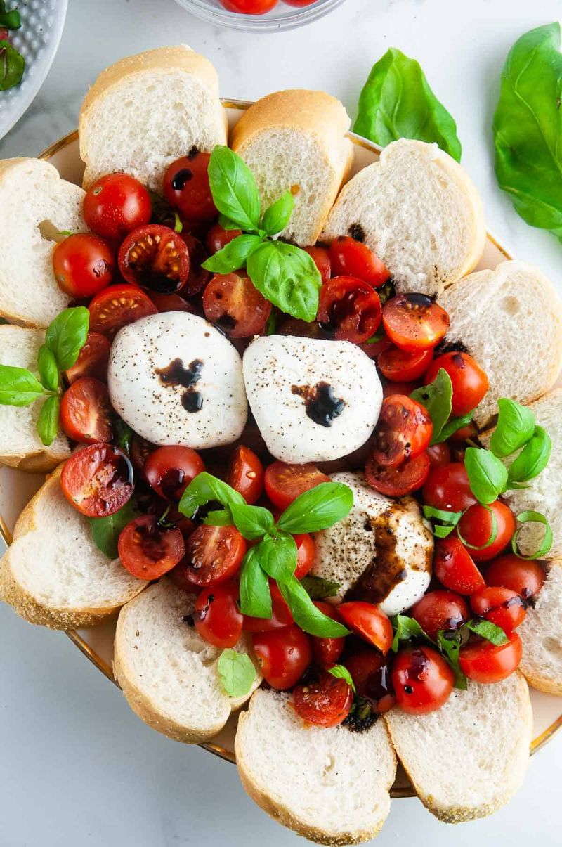 Caprese Salad with Crusty Bread