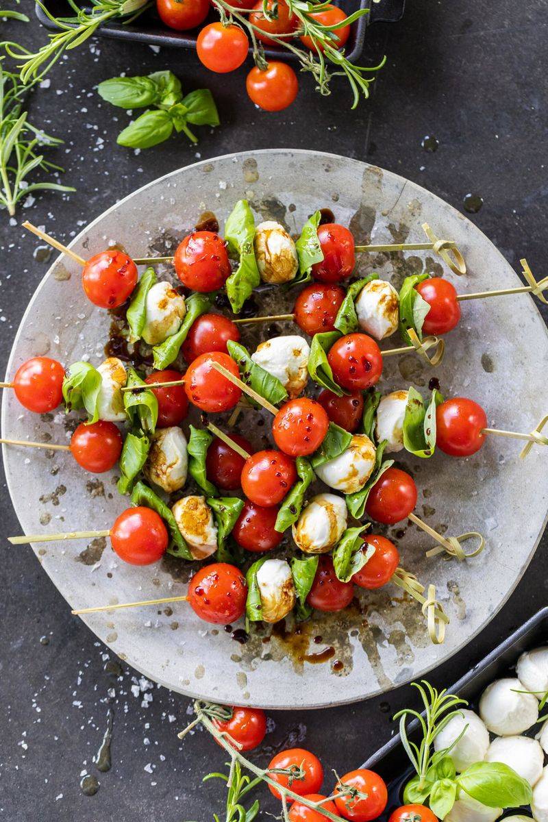 Cherry Tomatoes with Mozzarella