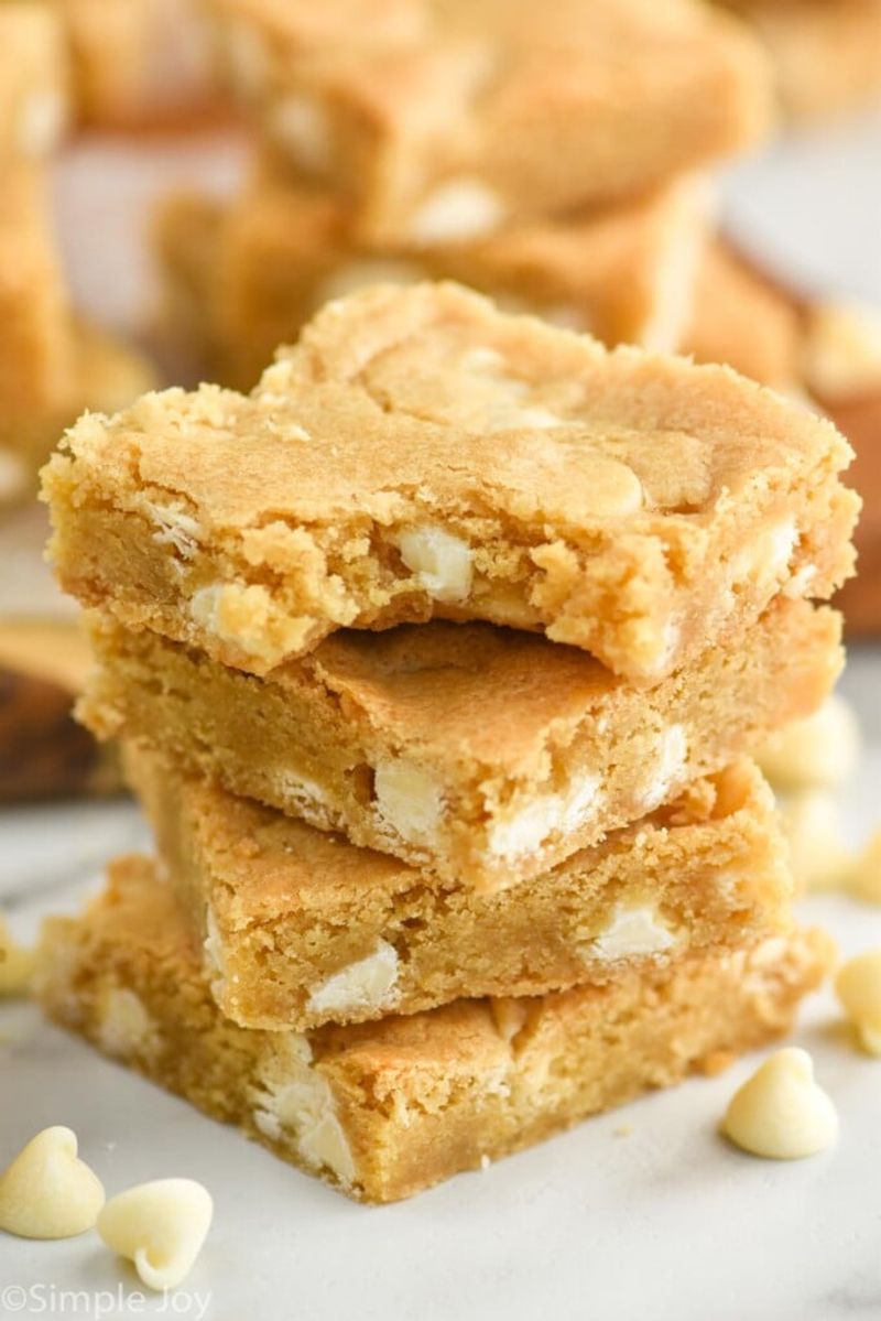 Blondies (Vanilla Brownies)