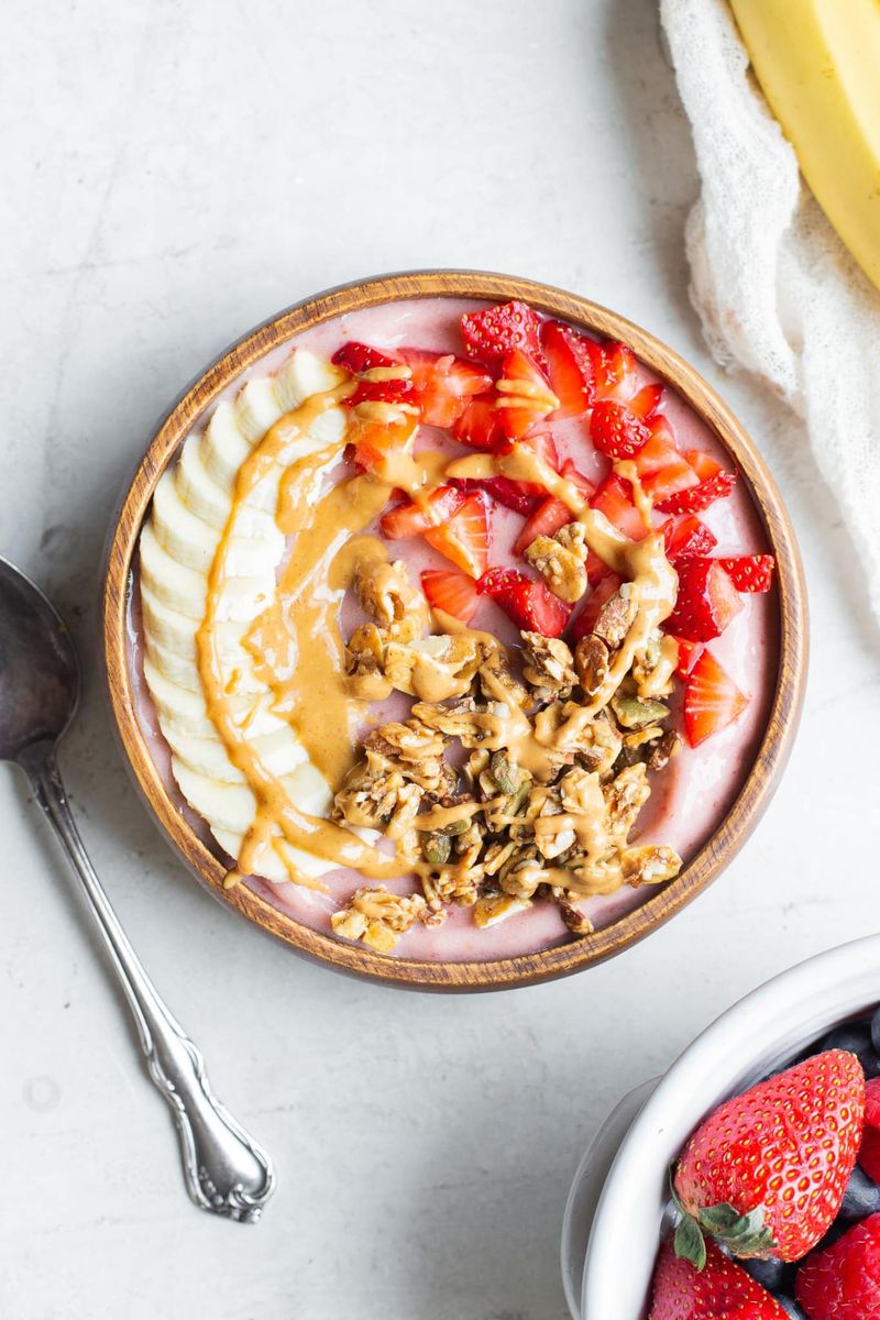 Walnut and Banana Smoothie Bowl