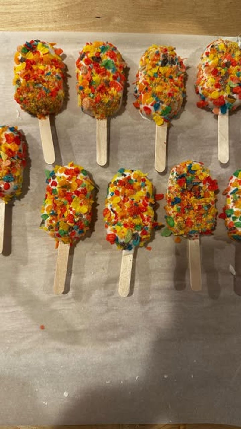 Froot Loops No-Bake Cake Pops
