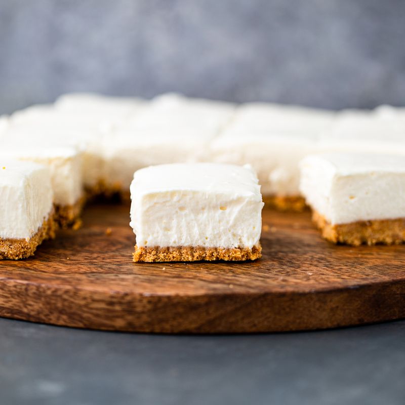 No-Bake Cheesecake Bars