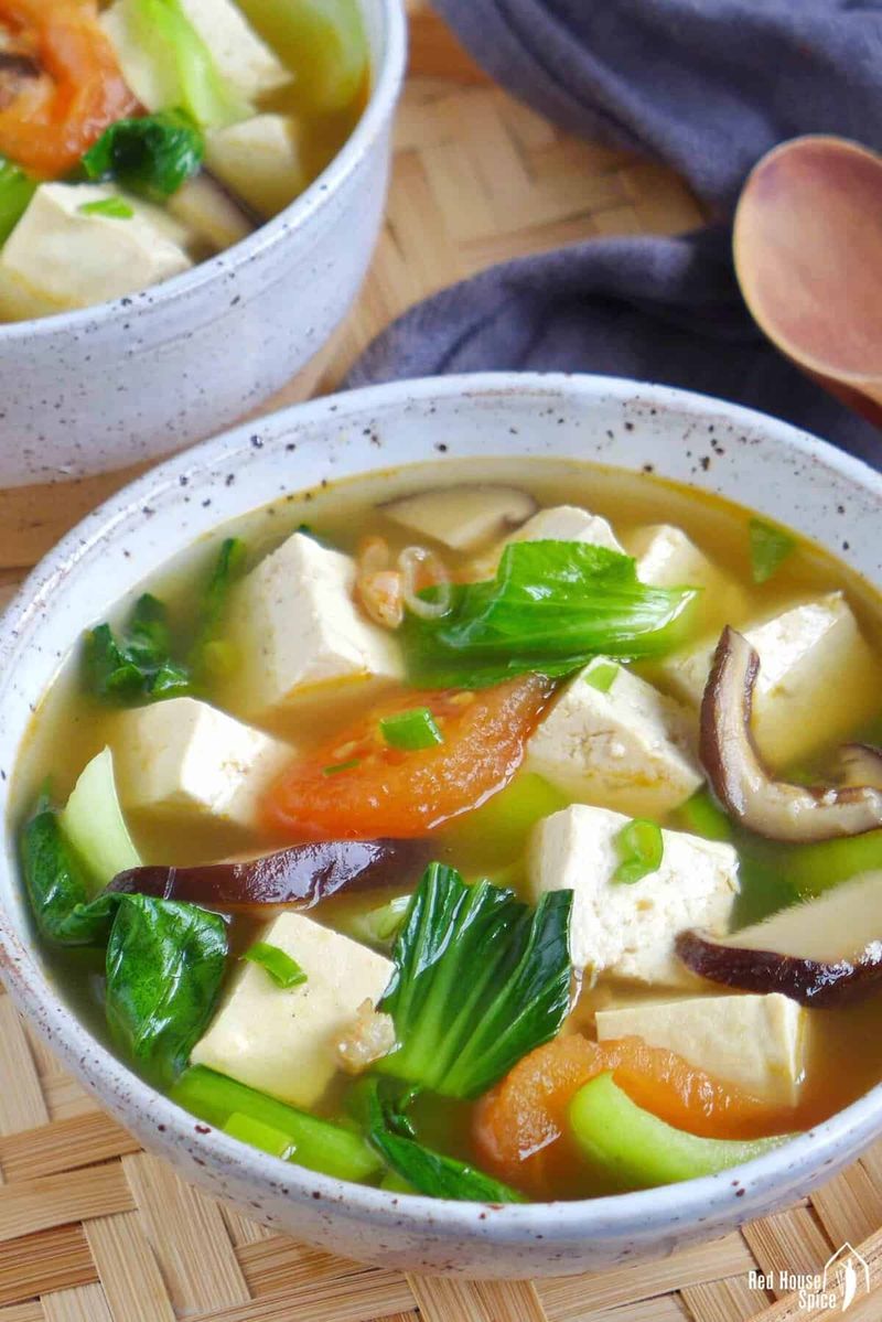 Chinese Cabbage and Tofu Soup