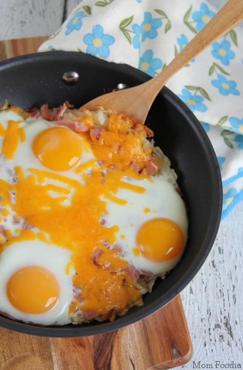 Sunny Side Up Eggs with Hash Browns