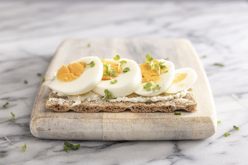 Hard-Boiled Eggs with Whole Grain Crackers