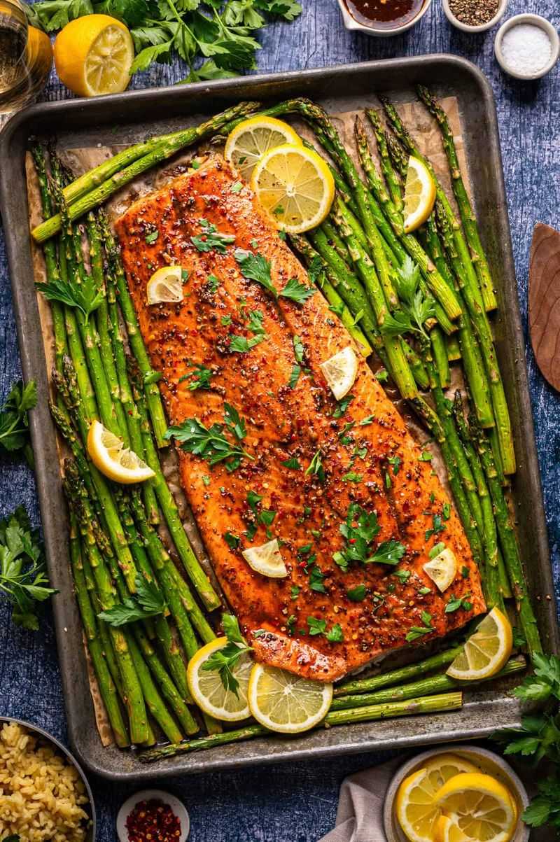 Baked Salmon with Roasted Asparagus