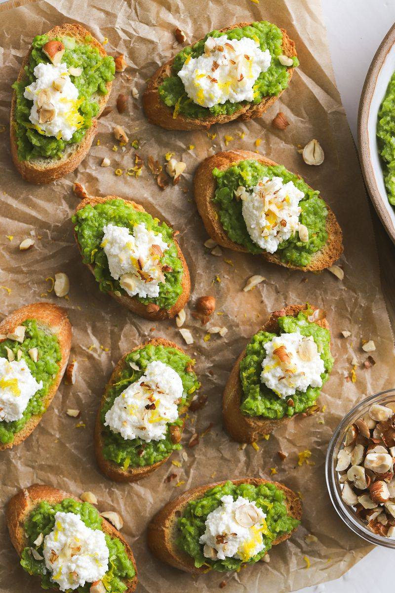 Spring Pea and Ricotta Crostini