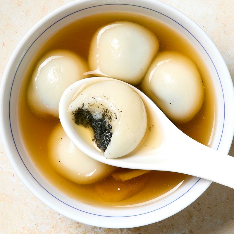 Tang Yuan (Chinese Glutinous Rice Balls)