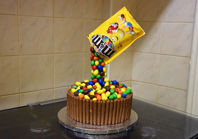 Gravity-Defying Cake