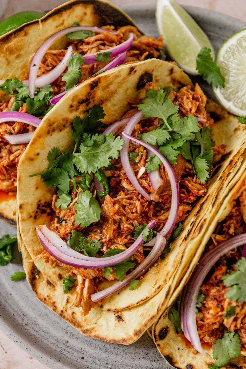 Slow Cooker Chicken Tinga Tacos