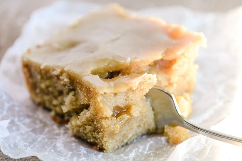 Brown Sugar Apple Sheet Cake
