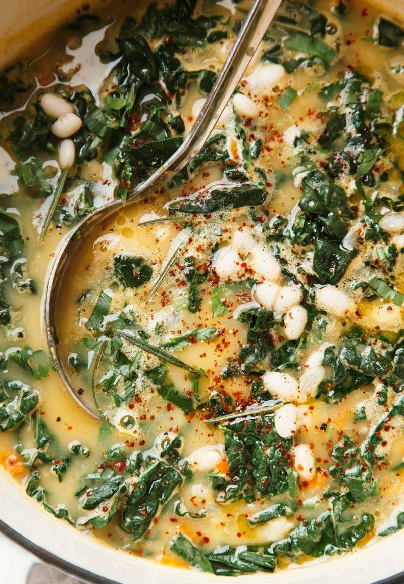 Slow Cooker White Bean and Kale Stew