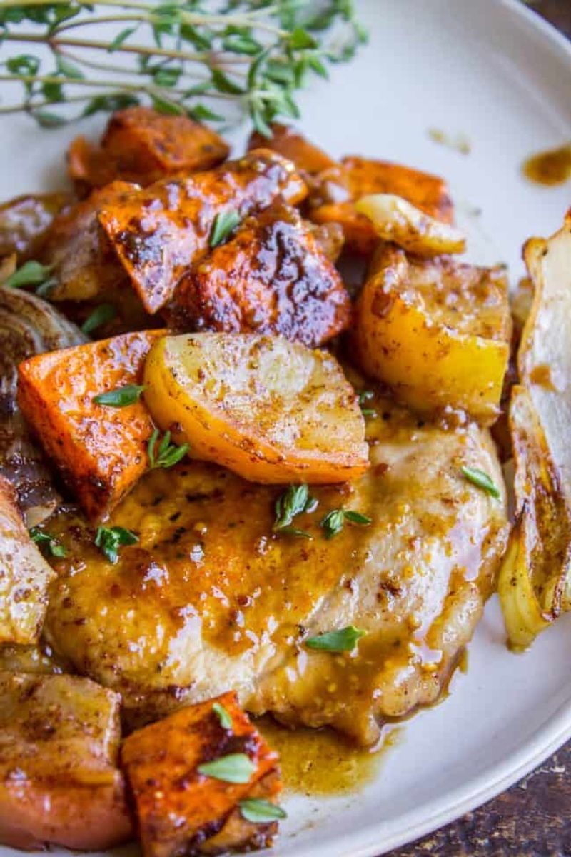 Pork Chops With Apple Cider Glaze