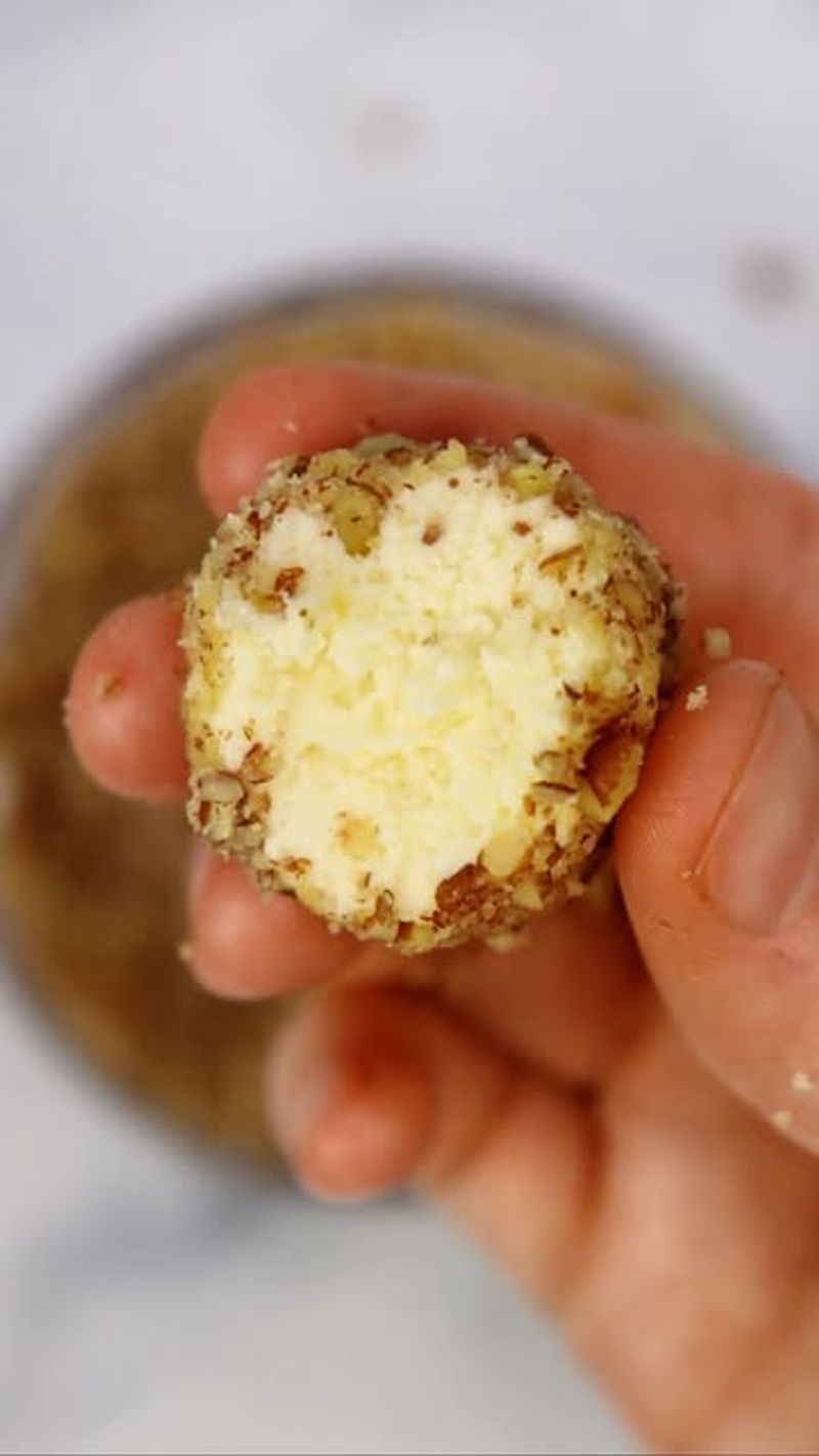 Keto Lemon Cheesecake Bites