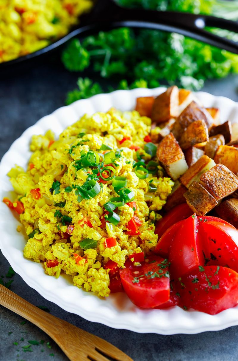 Tofu Scramble with Turmeric and Vegetables