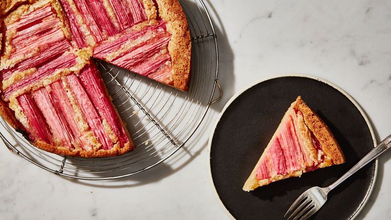 Rhubarb and Custard Cake