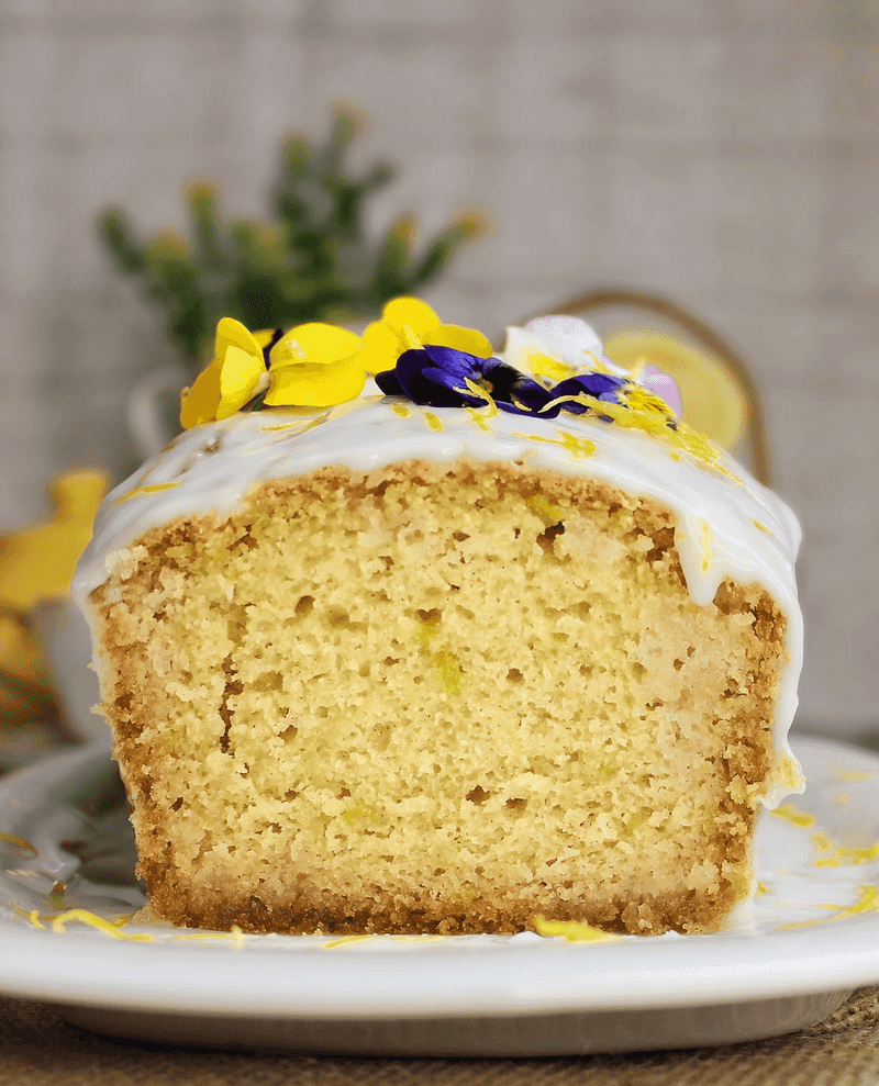Lemon Drizzle Cake with Edible Flowers