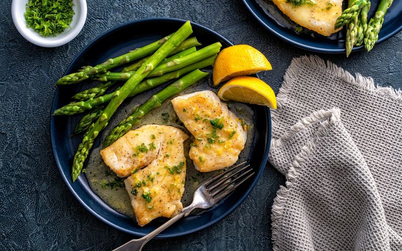 Lemon Butter Cod With Roasted Asparagus