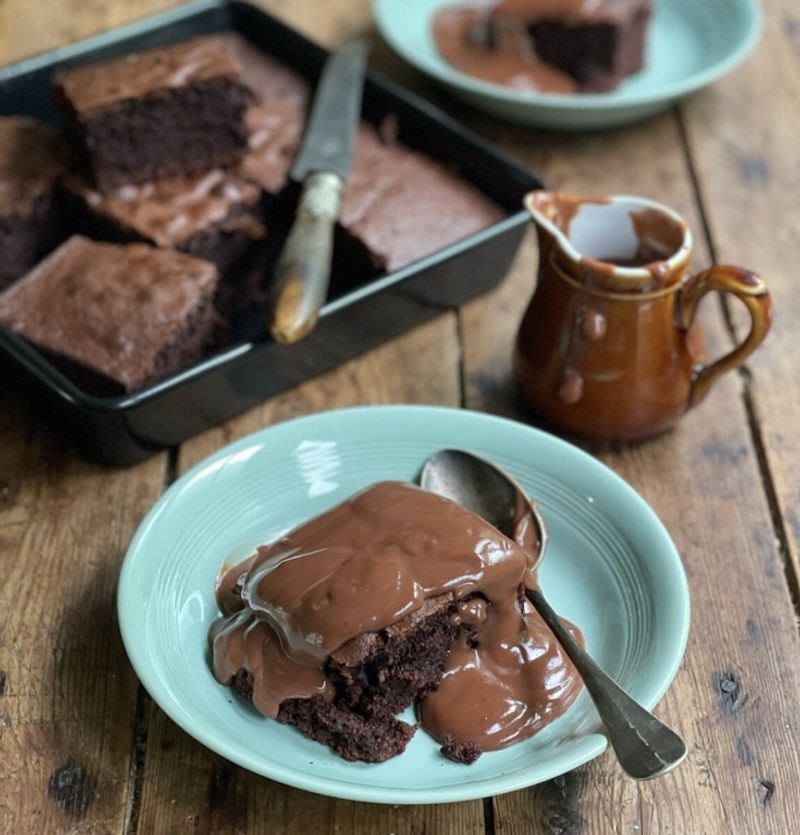 Chocolate Sponge With Chocolate Sauce