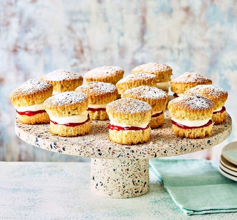 Mini Victoria Sponge Cakes