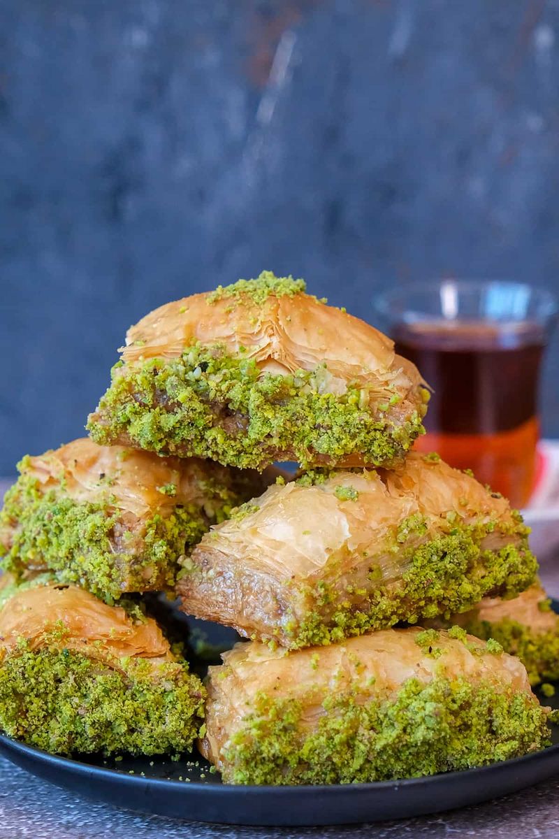 Mint Green Tea with Baklava