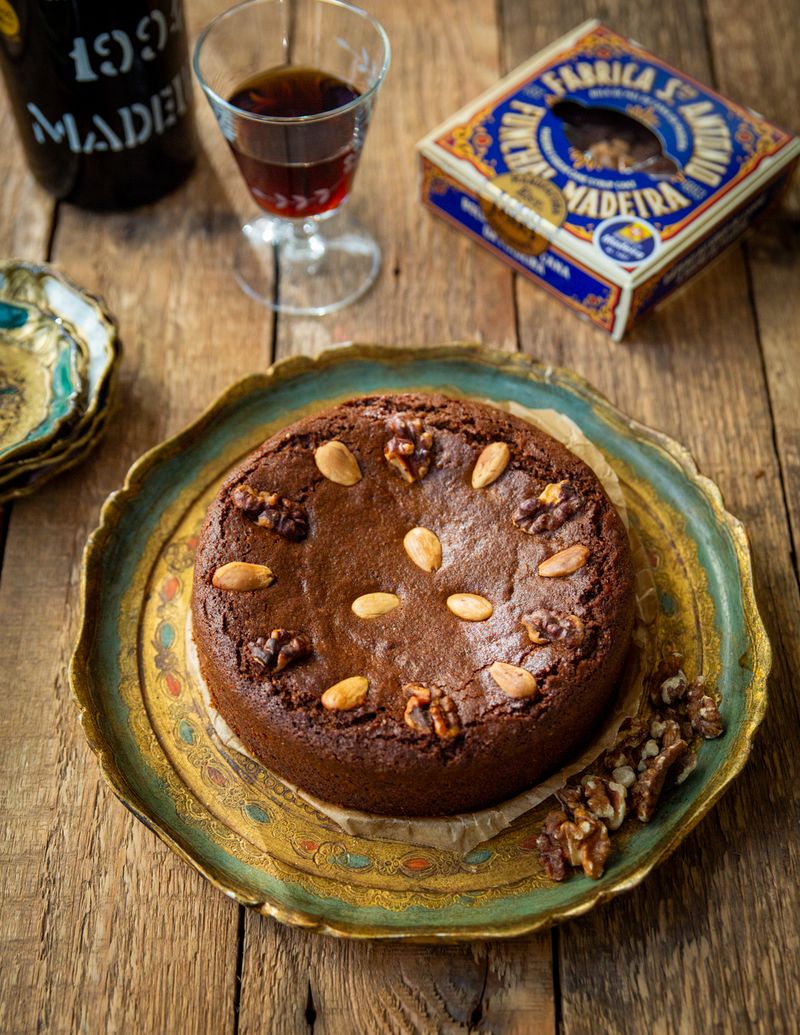 Bolo de Mel (Honey Cake from Madeira)