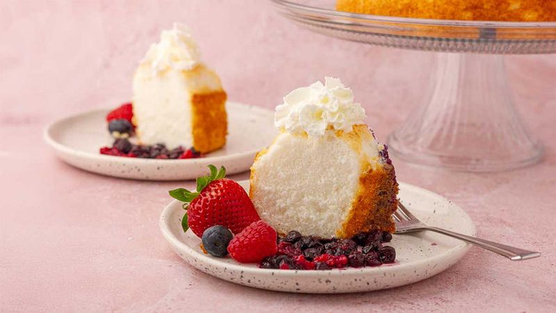 Angel Food Cake with Berries