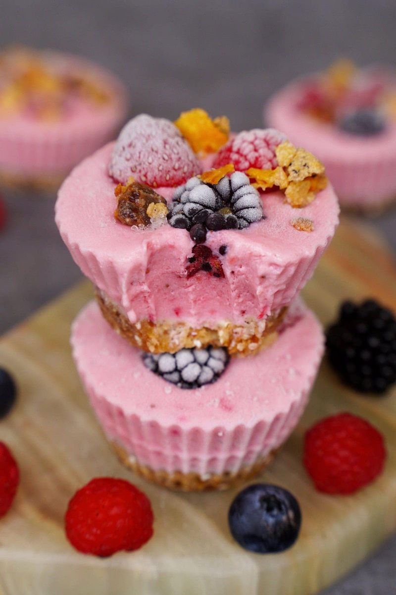 Berry Frozen Yogurt Cups