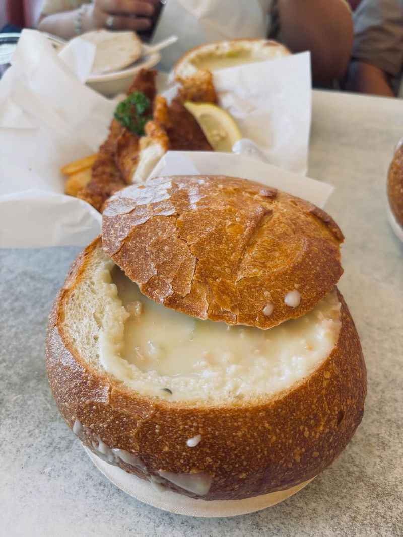 Clam Chowder in a Bread Bowl (USA)