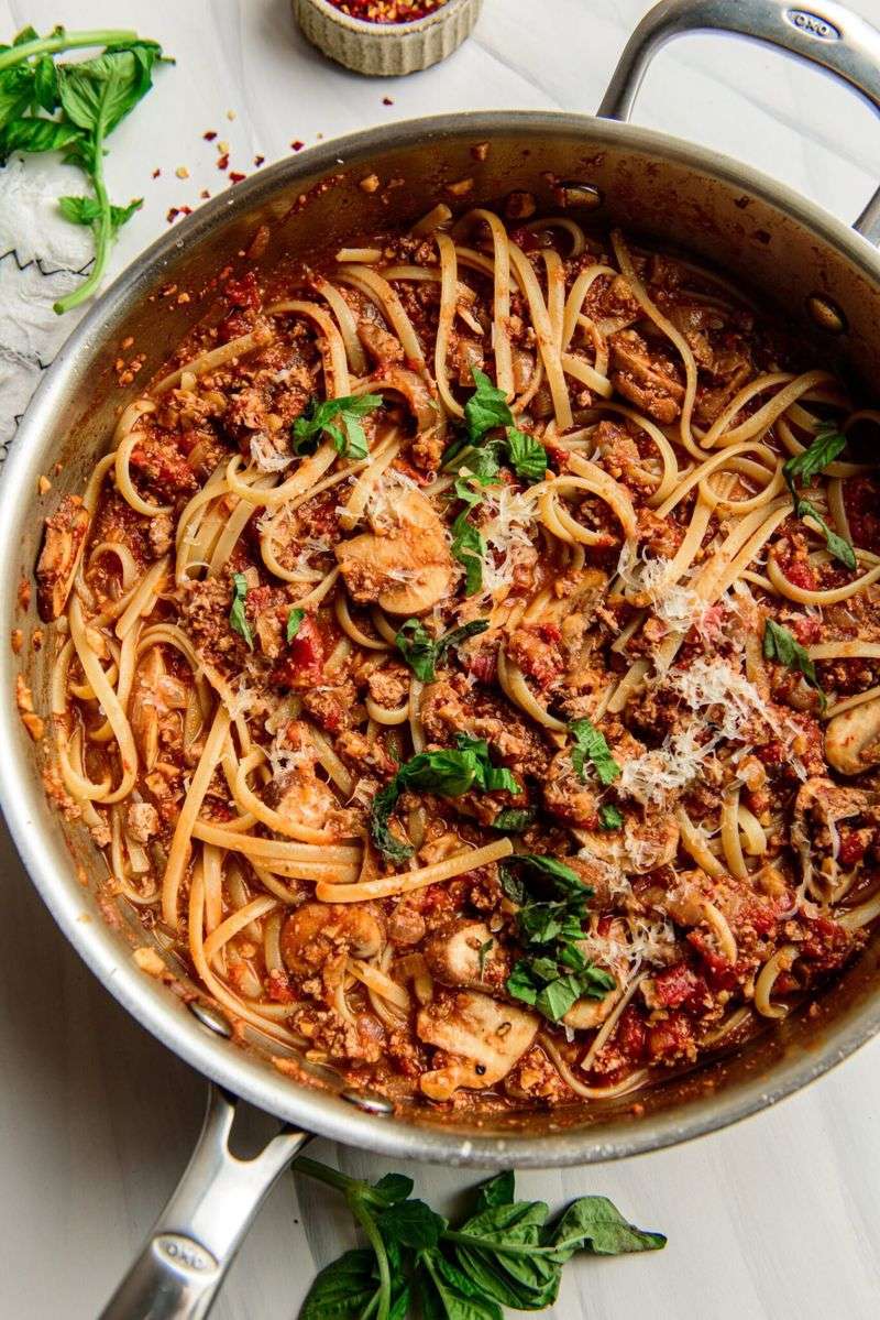 Spaghetti with Walnut Bolognese