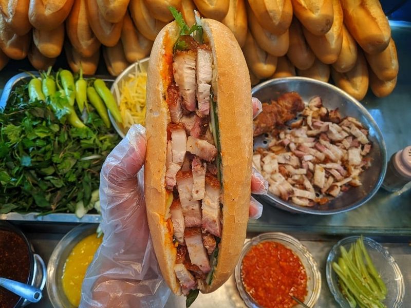 Bánh Mì Cá (Vietnam)