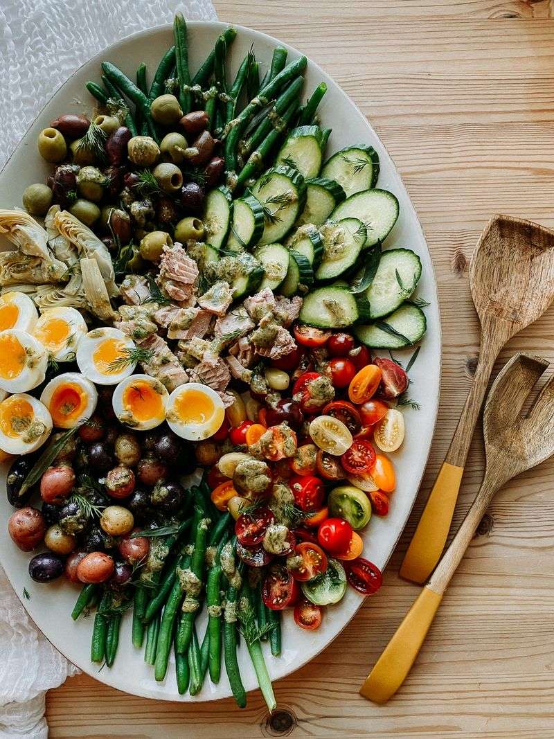 Tuna Nicoise Salad with Green Beans and Olives