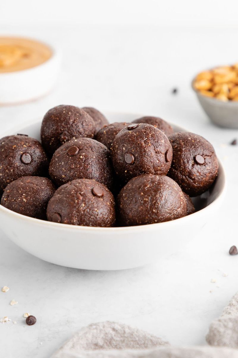 Chocolate Peanut Butter Energy Balls