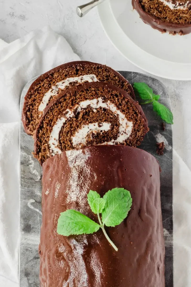 Chocolate Mint Cake Roll