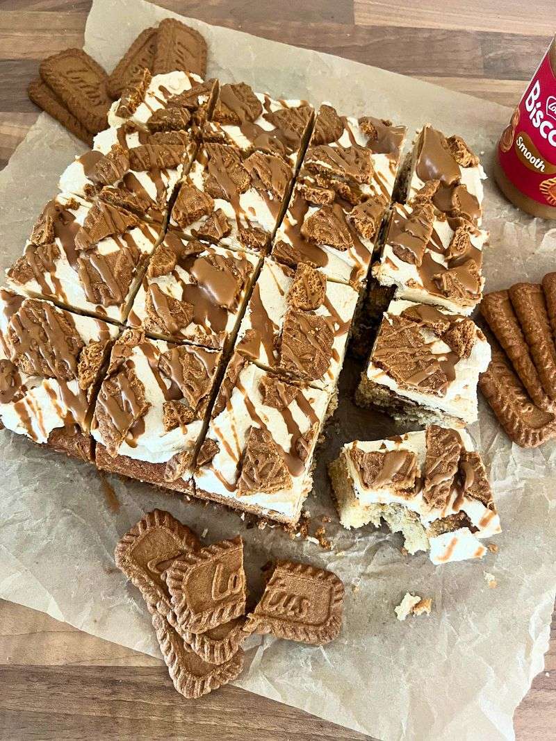 Biscoff Traybake