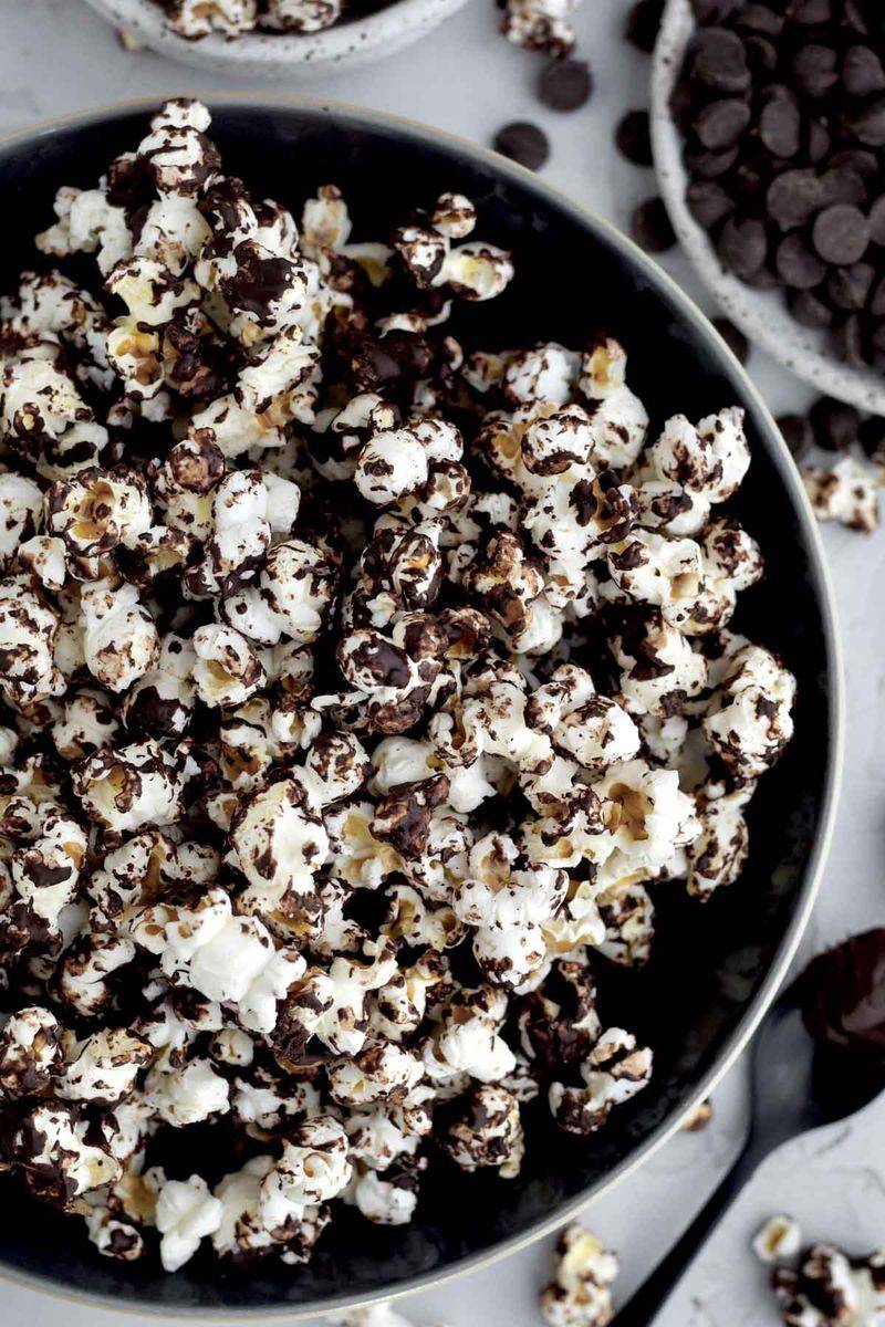 Popcorn with Chocolate Drizzle
