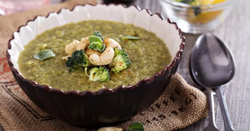 Roasted Garlic and Broccoli Soup