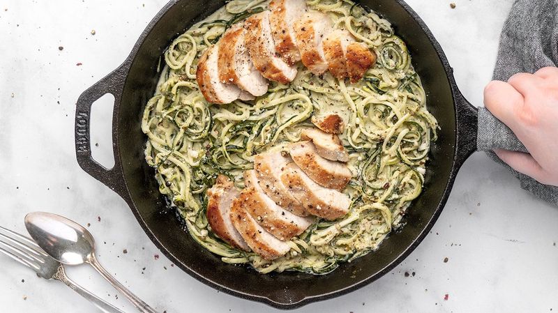 Zucchini Noodles With Pesto and Grilled Chicken